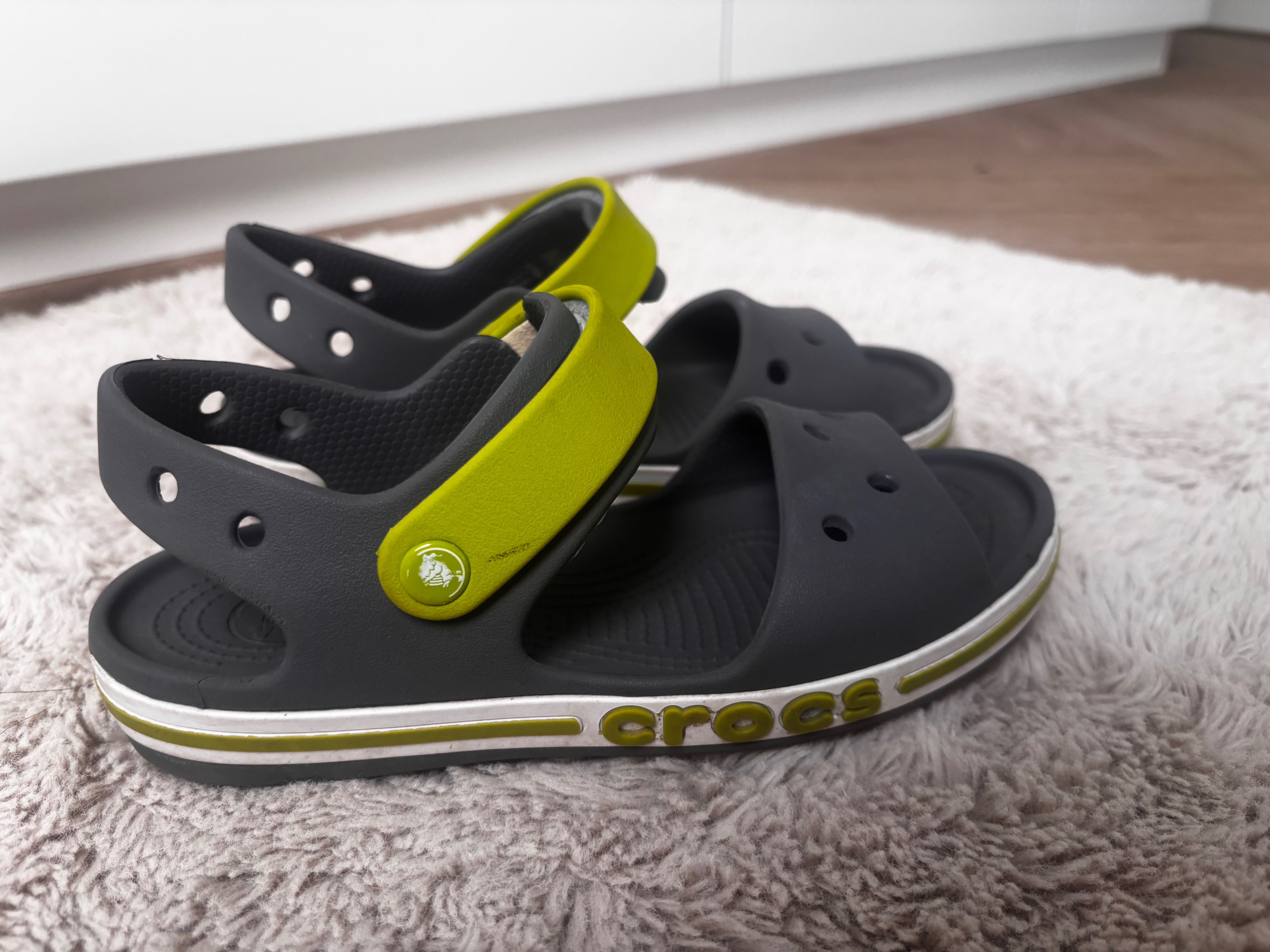 Sandałki Crocs rozmiar J 2