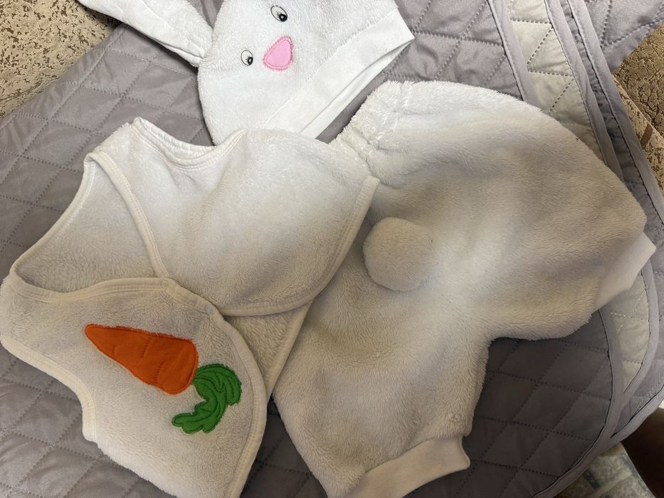 Продам костюм зайчика