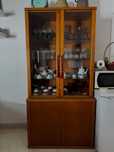 Móvel com vitrine