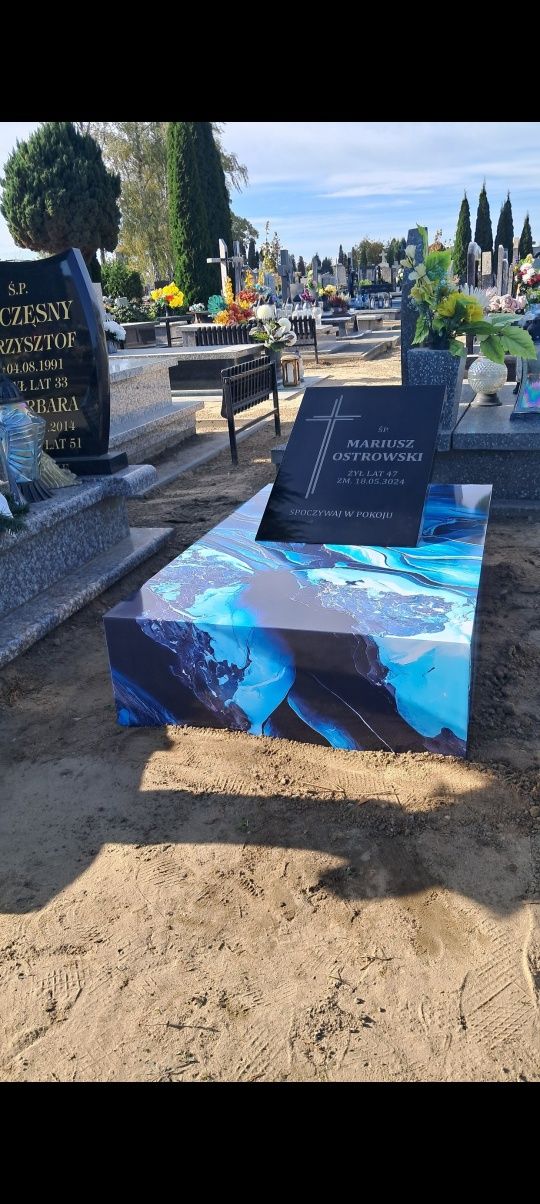 Tani Nagrobek Kompozytowy.