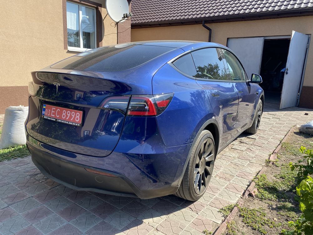 Model Y 2021.