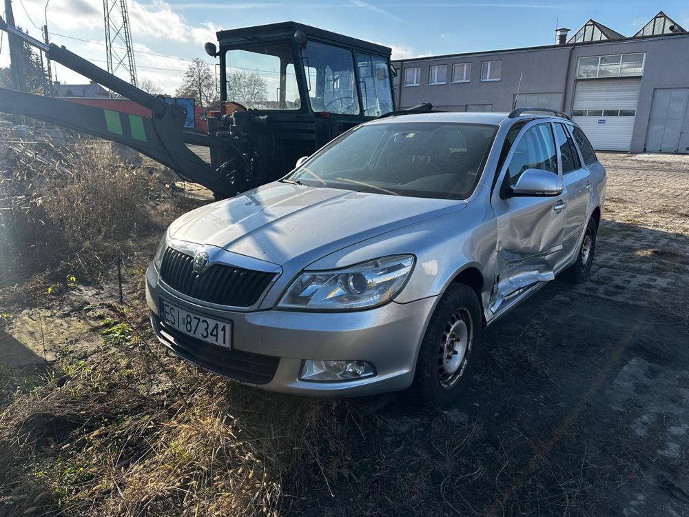 Skoda Octavia 1.6 Tdi 4x4 Uszkodzona