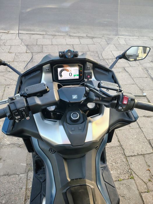 Honda  Forza  750  2021