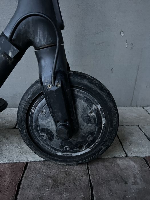 Електро самокат в хорошому стані