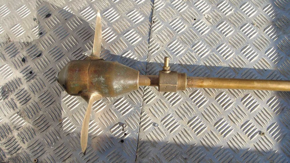 Śruba napędowa nastawna składana