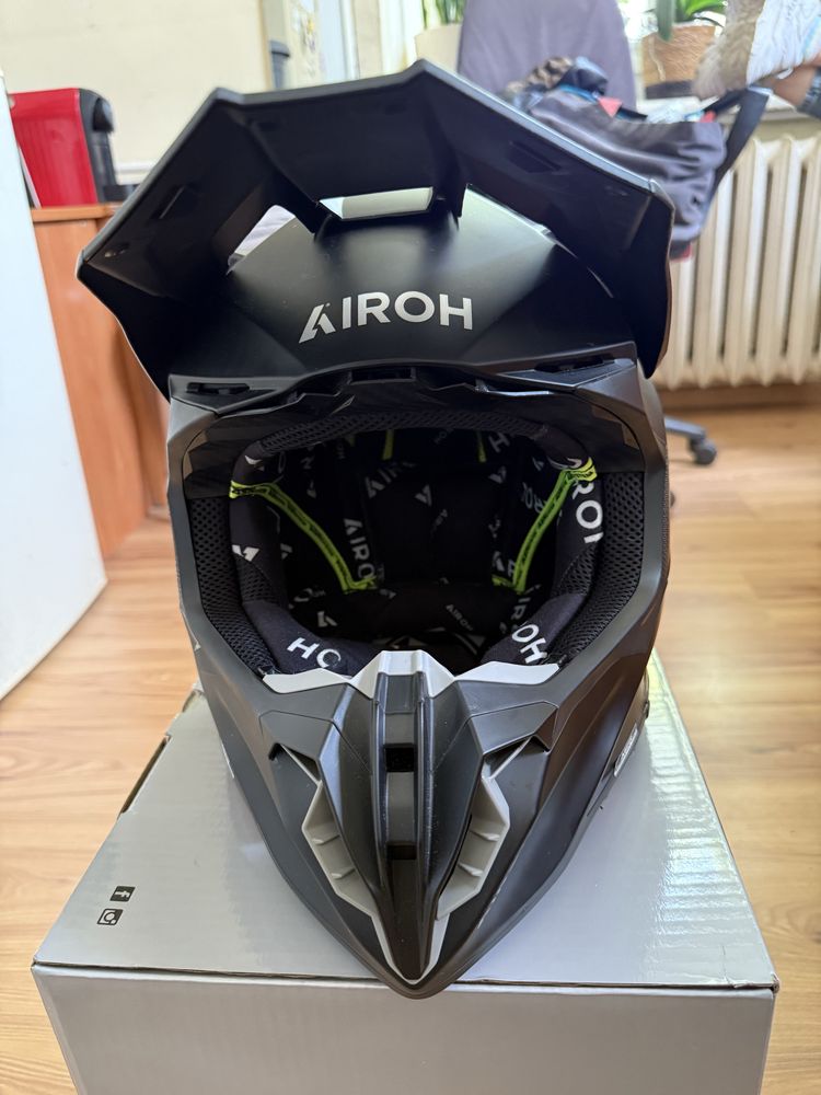 Kask cross AIROH TWIST 3 COLOR BLACK MATT czarny mat