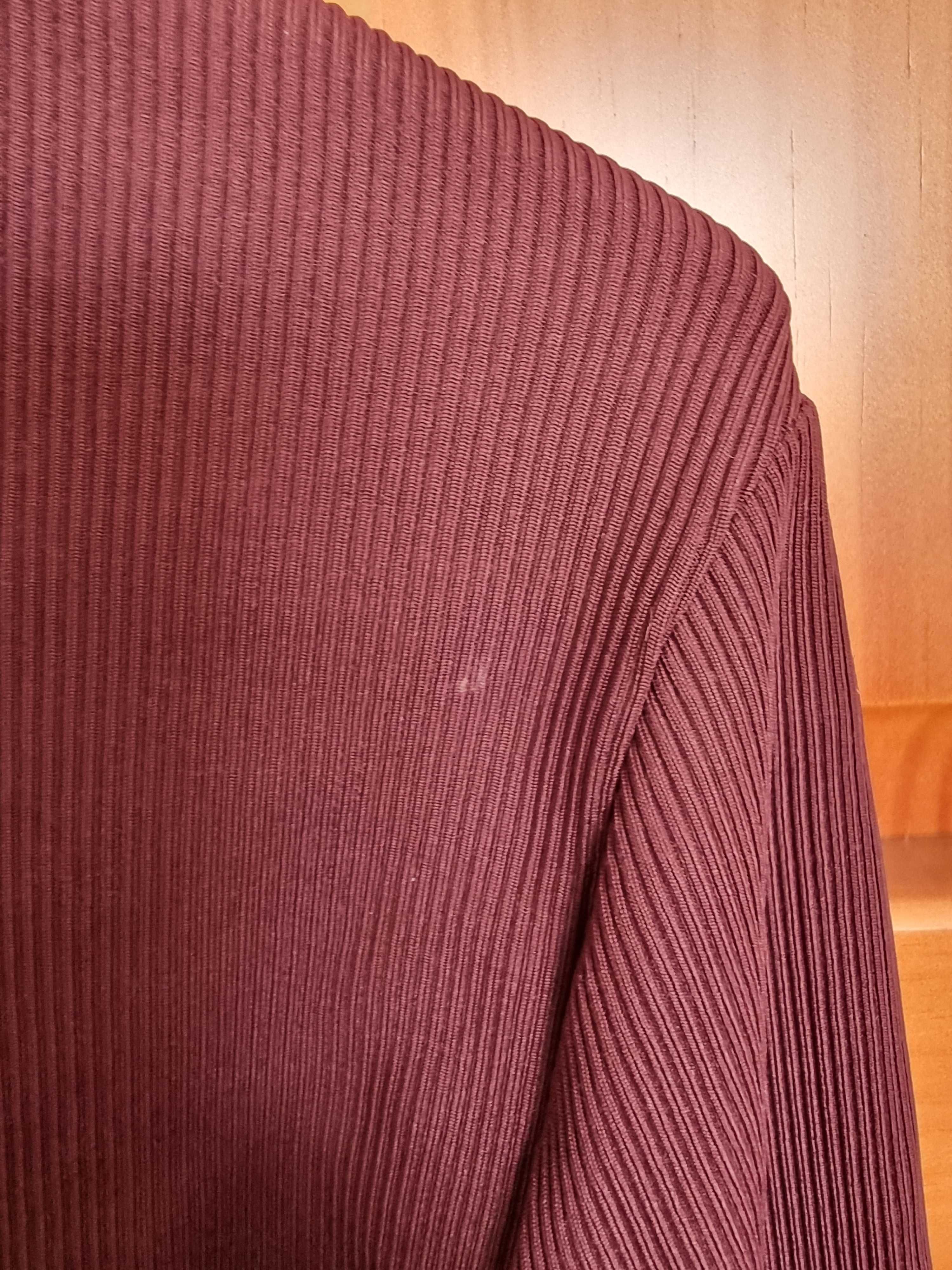 Vestido curto e justo bordeaux Bershka, tamanho S