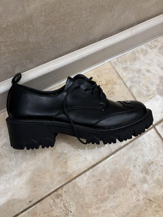 Продам кожаные полуботинки