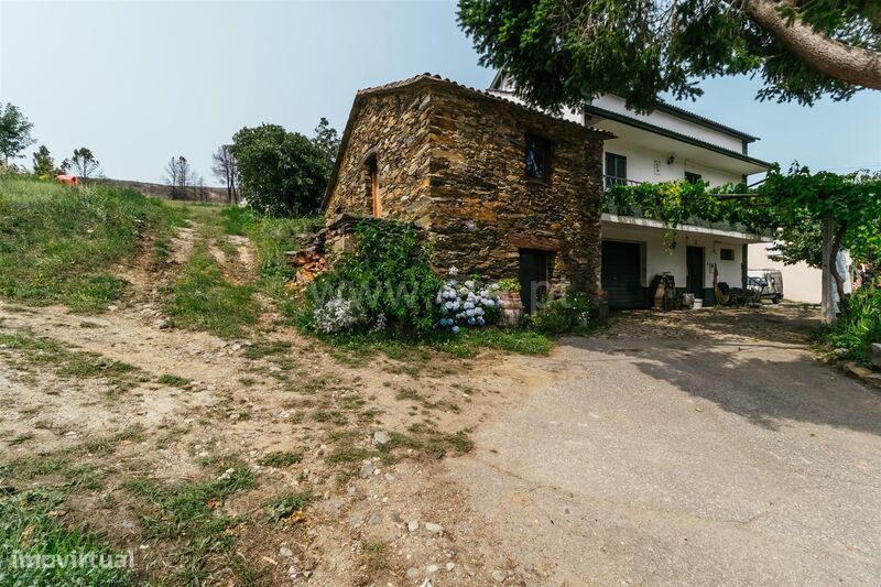 Moradia Rústica Estúdio / Manteigas, Vale de Amoreira