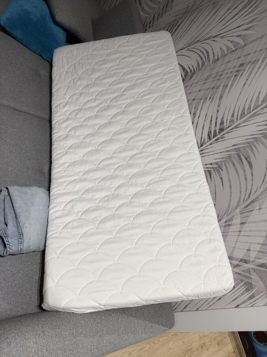 Łóżeczko 140x70 psi patrol jak nowe plus roczny materac dla alergików!