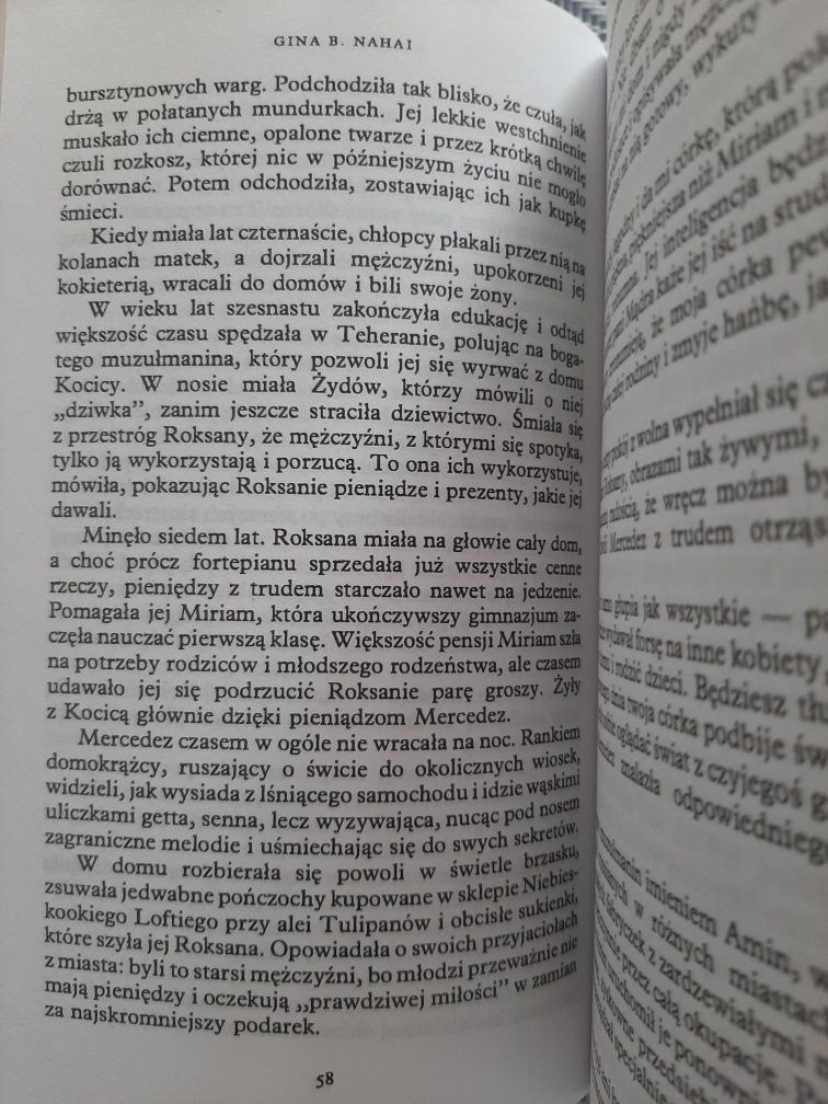 Gina B.Nahai, Księżyc i Anioł