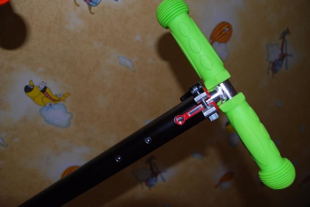 Самокат качественный Best Scooter Светящиеся КОЛЁСА PU любой цвет