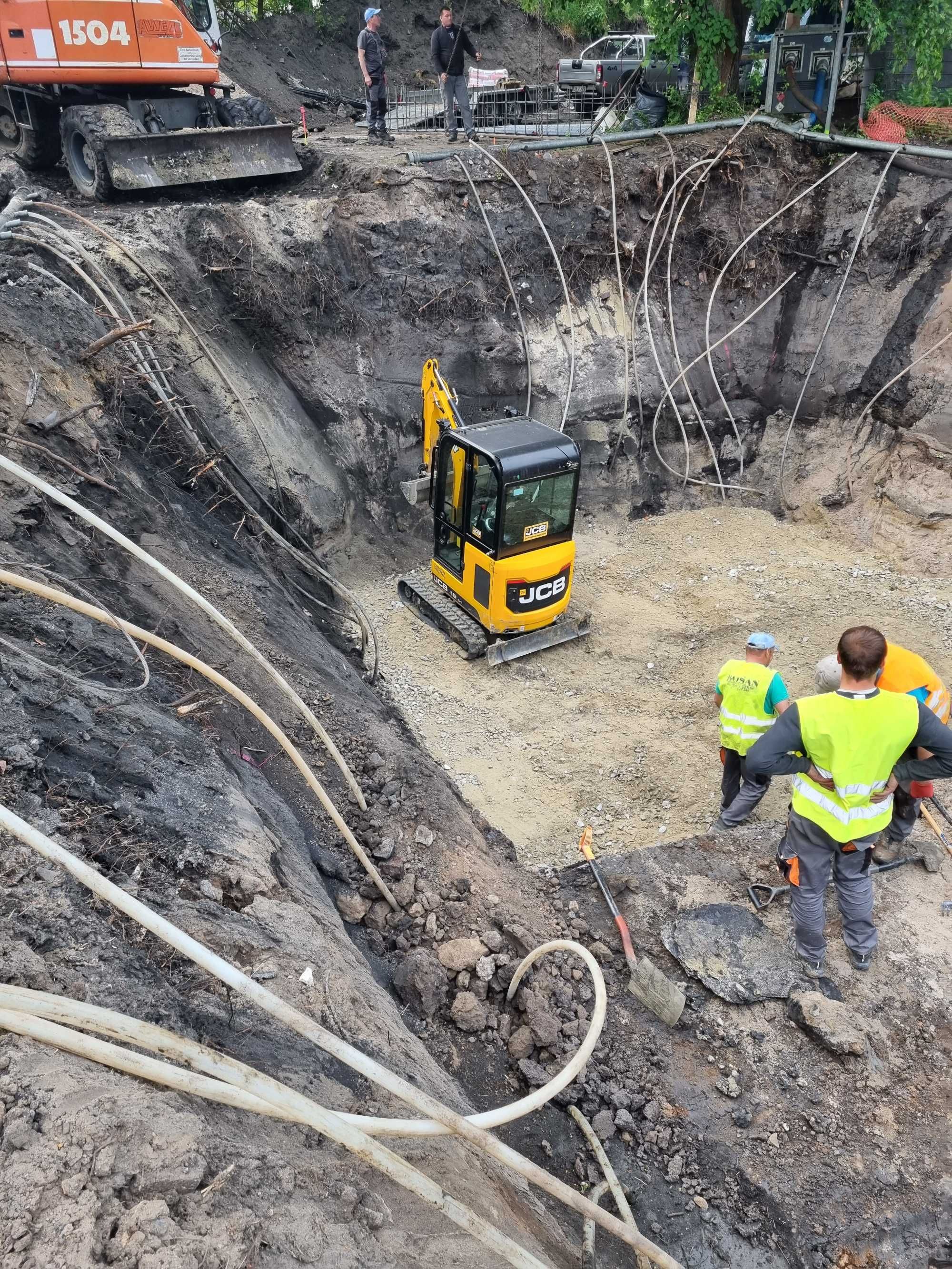 minikoparka wykopy fundamenty drenaże wiertnica