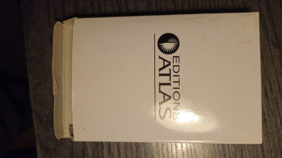 Editions 8 Atlas Translator