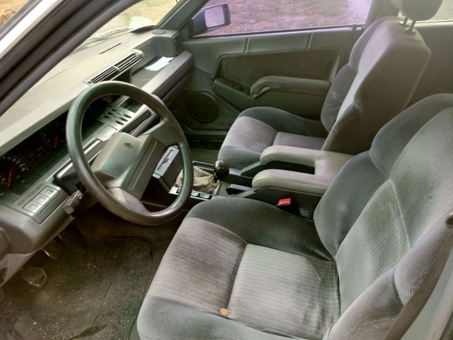 Продам гарний Renault 25
