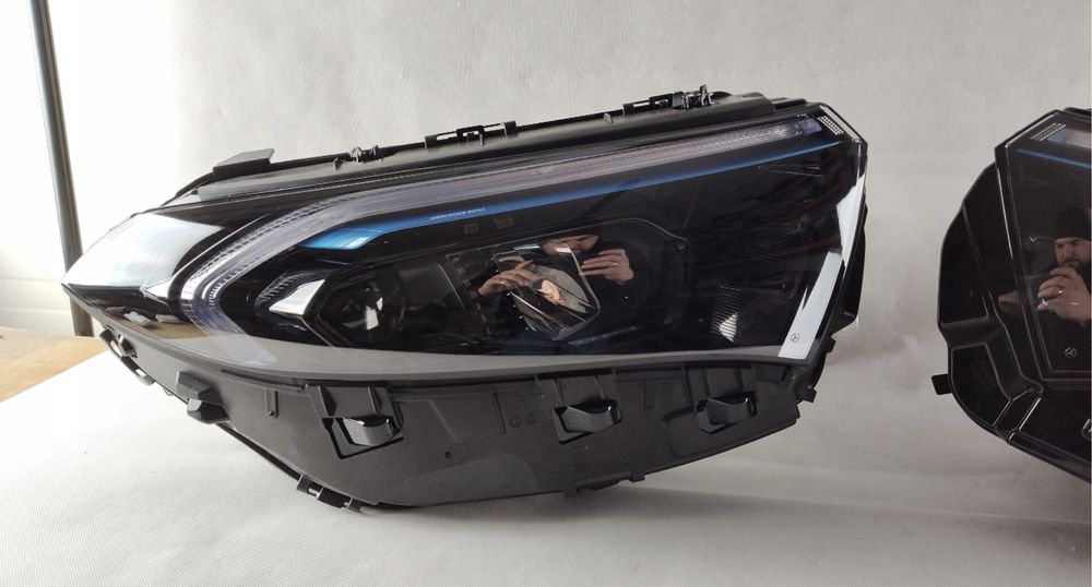 Opticas Mercedes EQA original C/novas