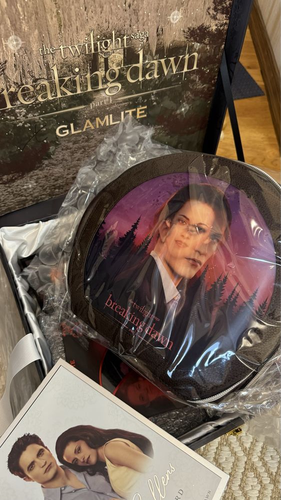 Набір косметики twilight glamlite палетка сутінки,набір для губ сумерк