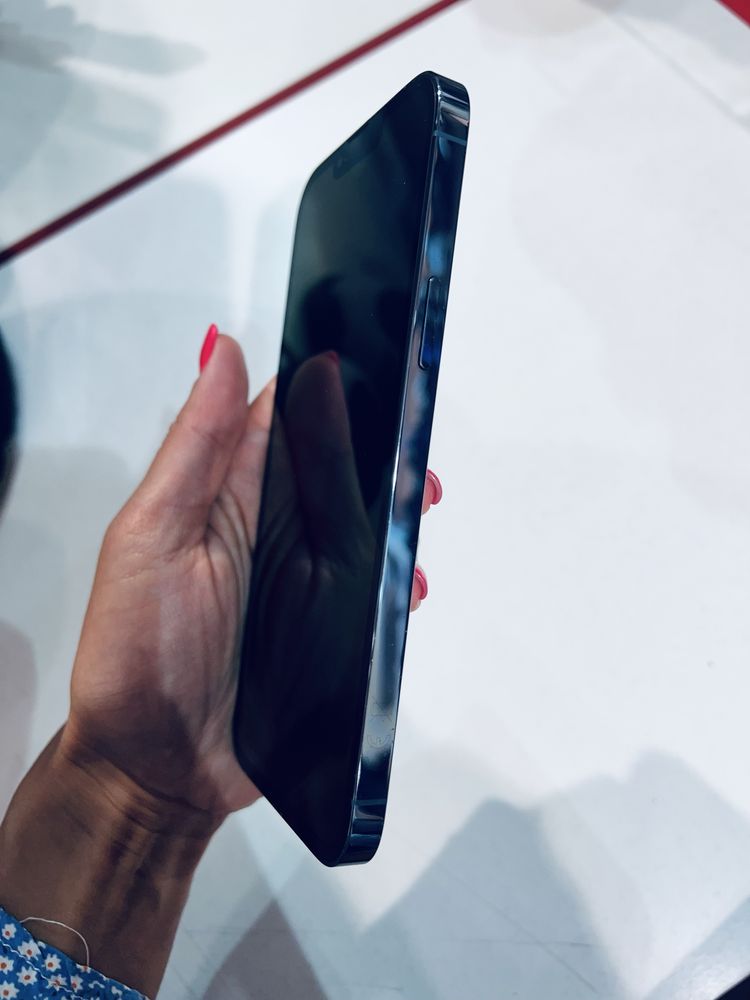Продам iPhone 13 Pro Max