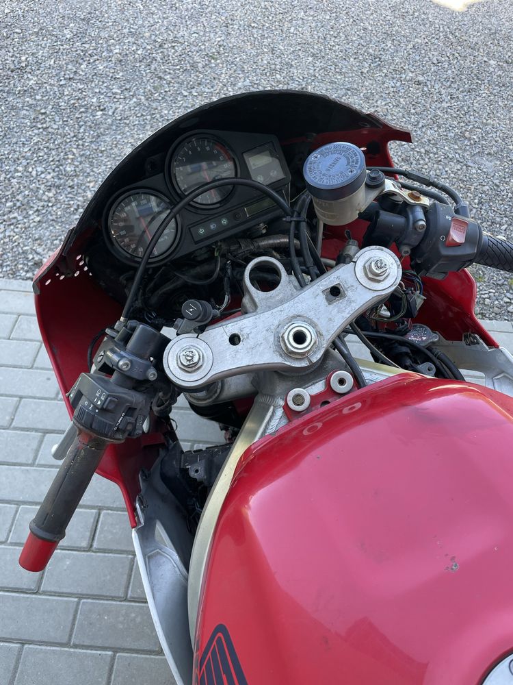 Honda cbr 900rr sc33 części