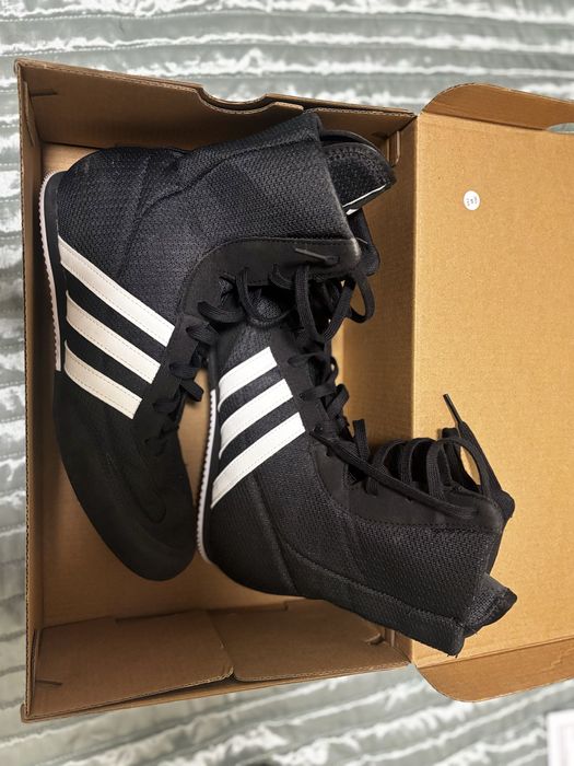 Adidas Box Hog 2.0