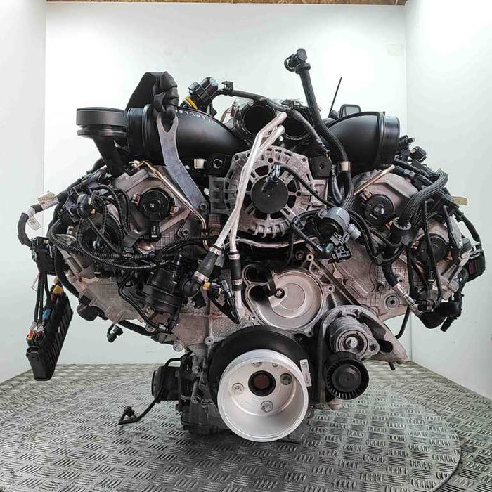 BMW F90 M5 Competition (2018, 4.4 L, 460 kW) S63B44B Silnik