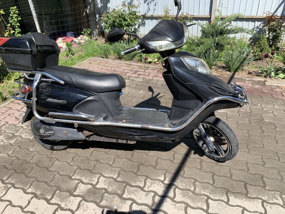 Єлектро скутер 72в 20/30ам
