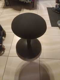 Stołek do aktywnego siedzenia Ikea Nilserik czarny