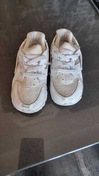 Nike criança Huarache 23