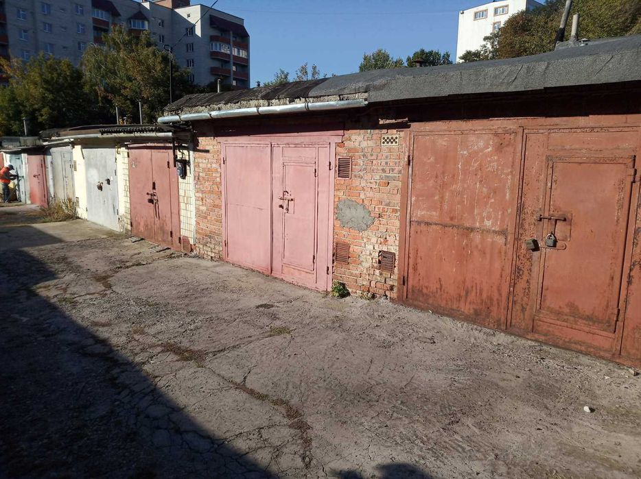 Гараж 22м3 Півд.Зах. Танк, кооператив "Золотий Колос"