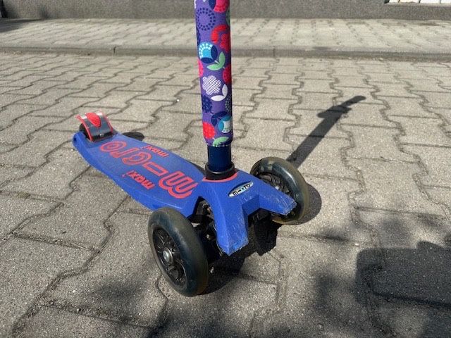 MAXI MICRO LED wheels hulajnoga dla dziecka