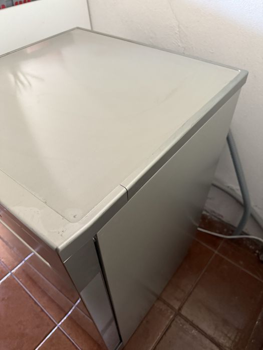 Máquina de lavar loiça Samsung