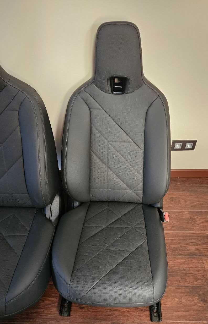 Автокрісло (сидіння, салон) BMW IX