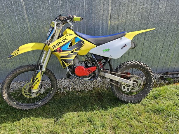 Suzuki RM 85  cross