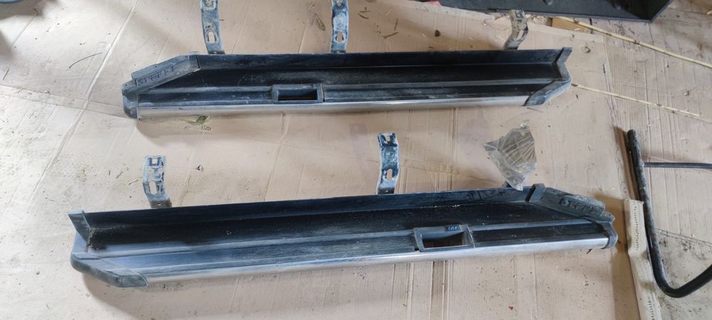 Estribos STEP 2 Mitsubishi Pajero curto 93-99