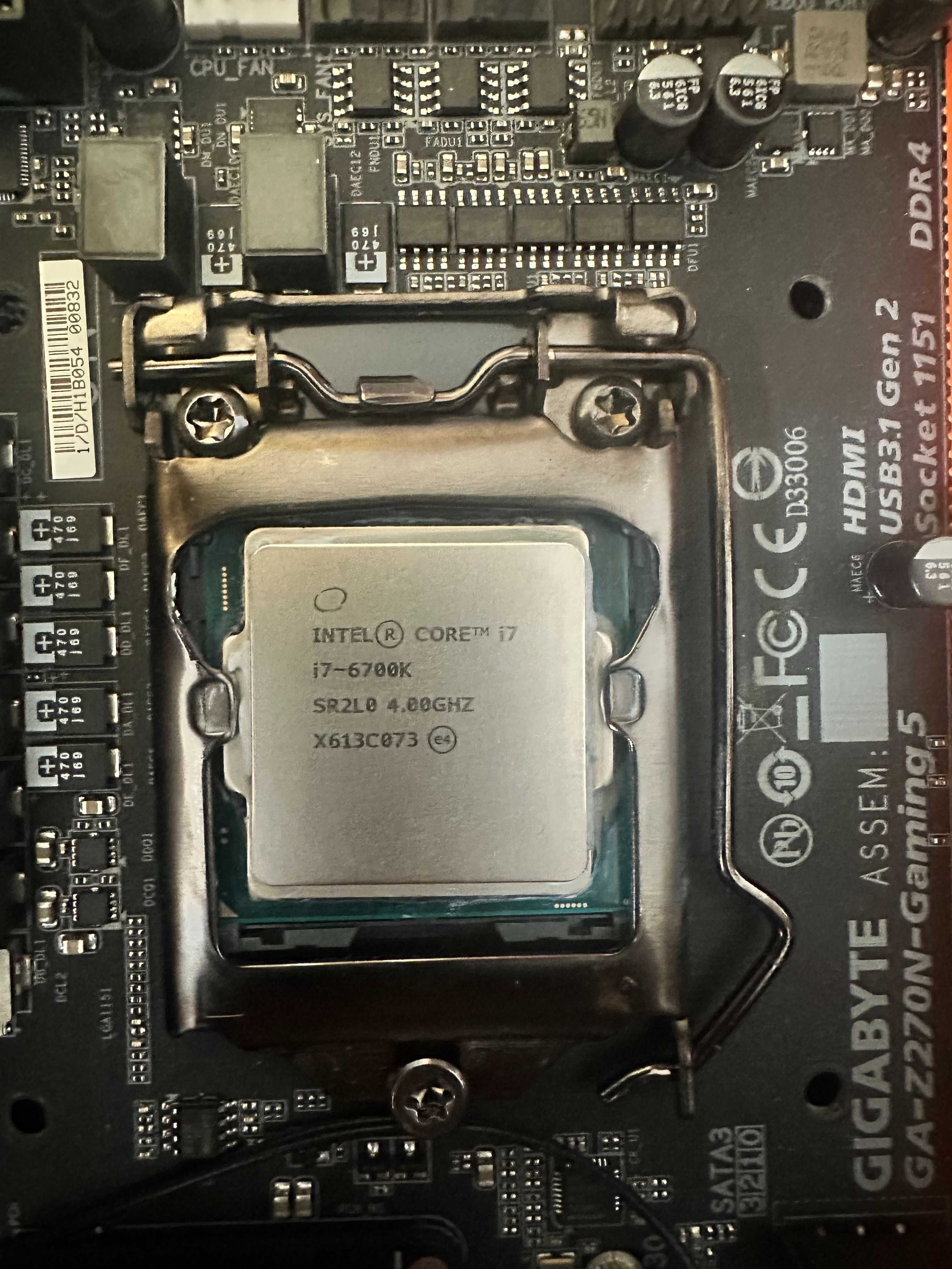 Płyta główna mini-ITX Gigabyte GA-Z270N + i7-6700k + 16gb Ram HyperX