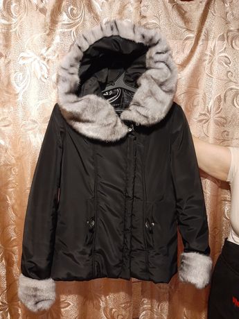 Курточка зимняя черная