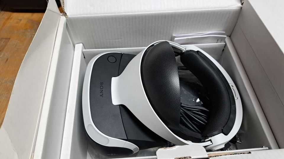 Sprzedam Zestaw Sony PlayStation VR CUH-ZVR2 z kamerą