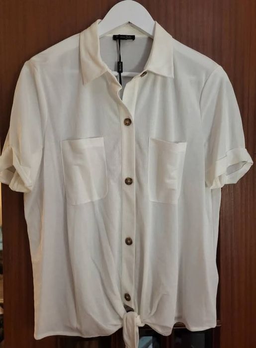 Vendo Blusa de mulher urgência