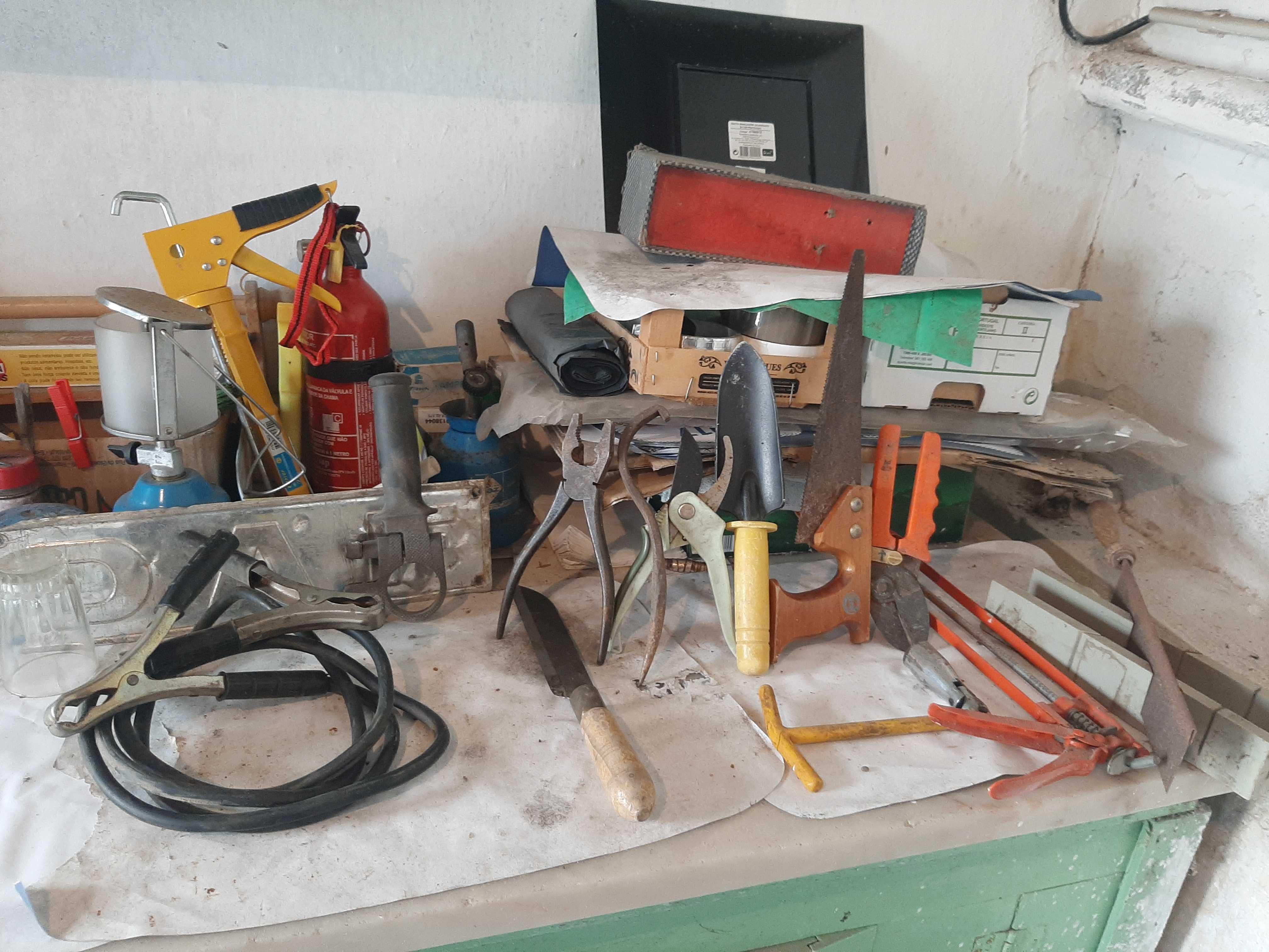 Ferramentas para utilização conforme fotos.