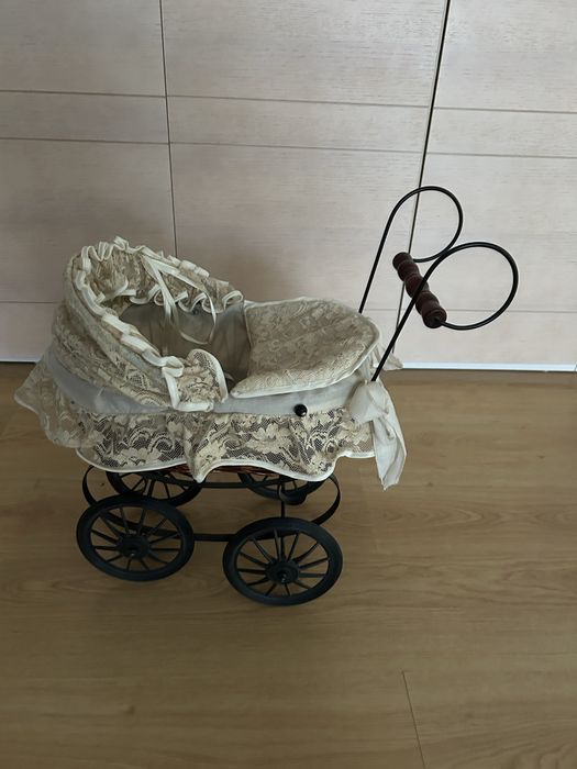 Іграшкова коляска