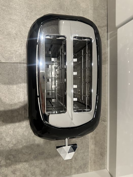 Toster Delonghi czarny