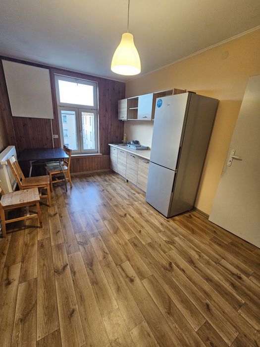 Duży Pokój w centrum ul. Słowackiegoo. Cena z opłatami.