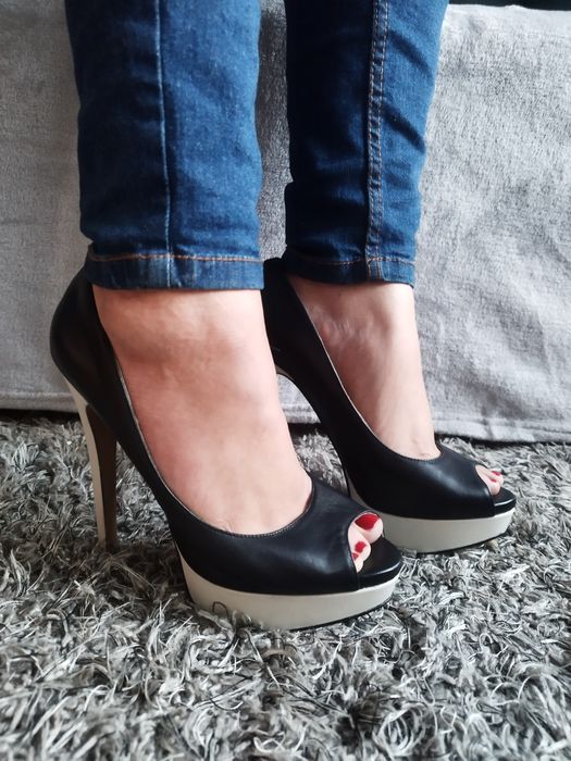 Skórzane buty na szpilce Aldo