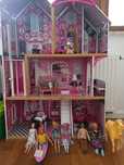 Duży dom domek Barbie + lalki ZESTAW