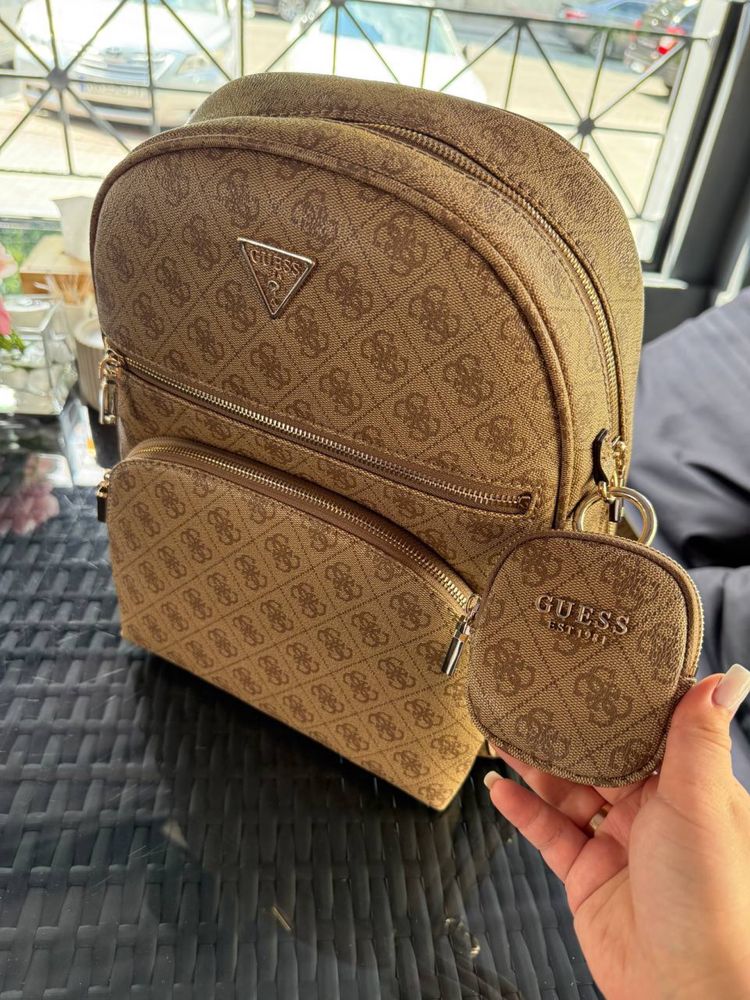 Продам Рюкзак Guess - оригінал