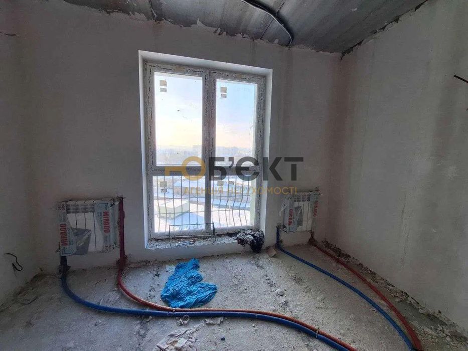 В продаже 1-к квартира в ЖК "Рогатинский", Центр, ул Клочковская, 49м²