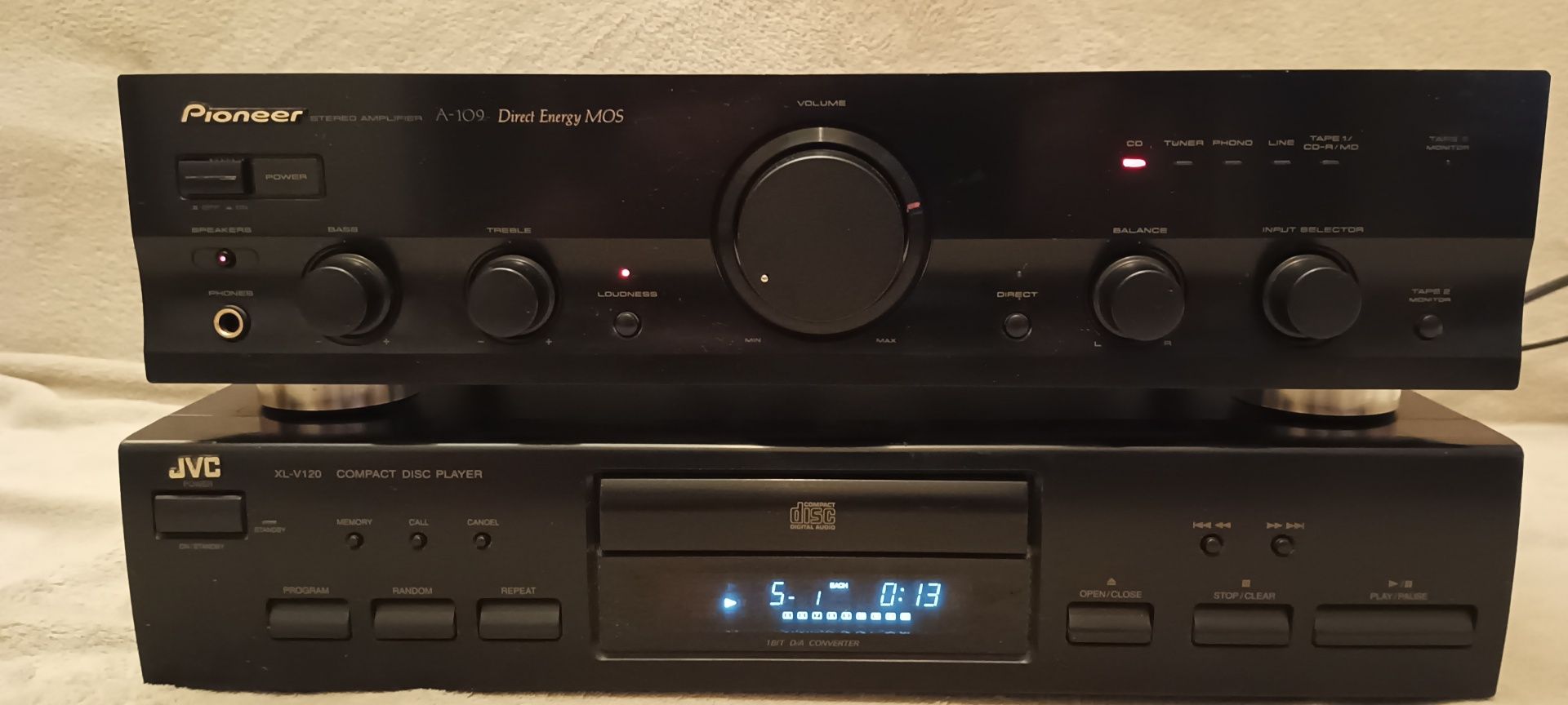 Zestaw JVC XL-V120 Pioneer A-109