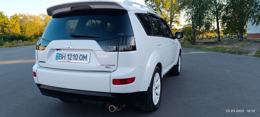 Mitsubishi Outlander XL