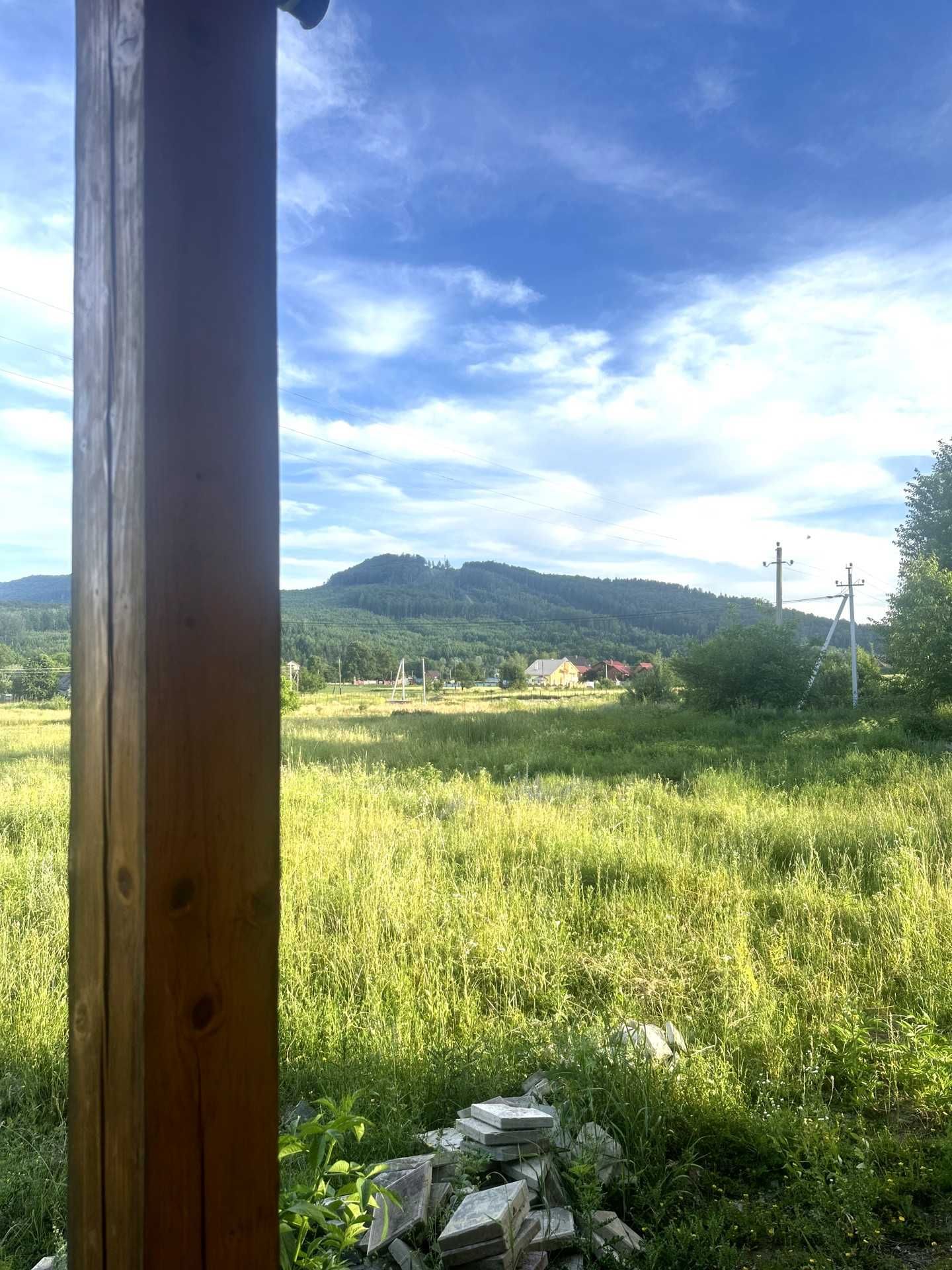 Котедж + 33 сотики біля турбази. Мигове, Чернівецька область