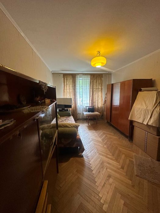 продам 1 но кім вул Яворницького 31.6 кв м чистий продаж